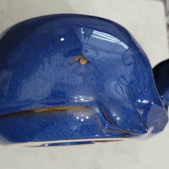 Bath and Body Works whale 3 wick candle holder - Picture 7 of 8